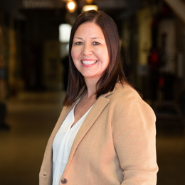 Angie Sherer headshot