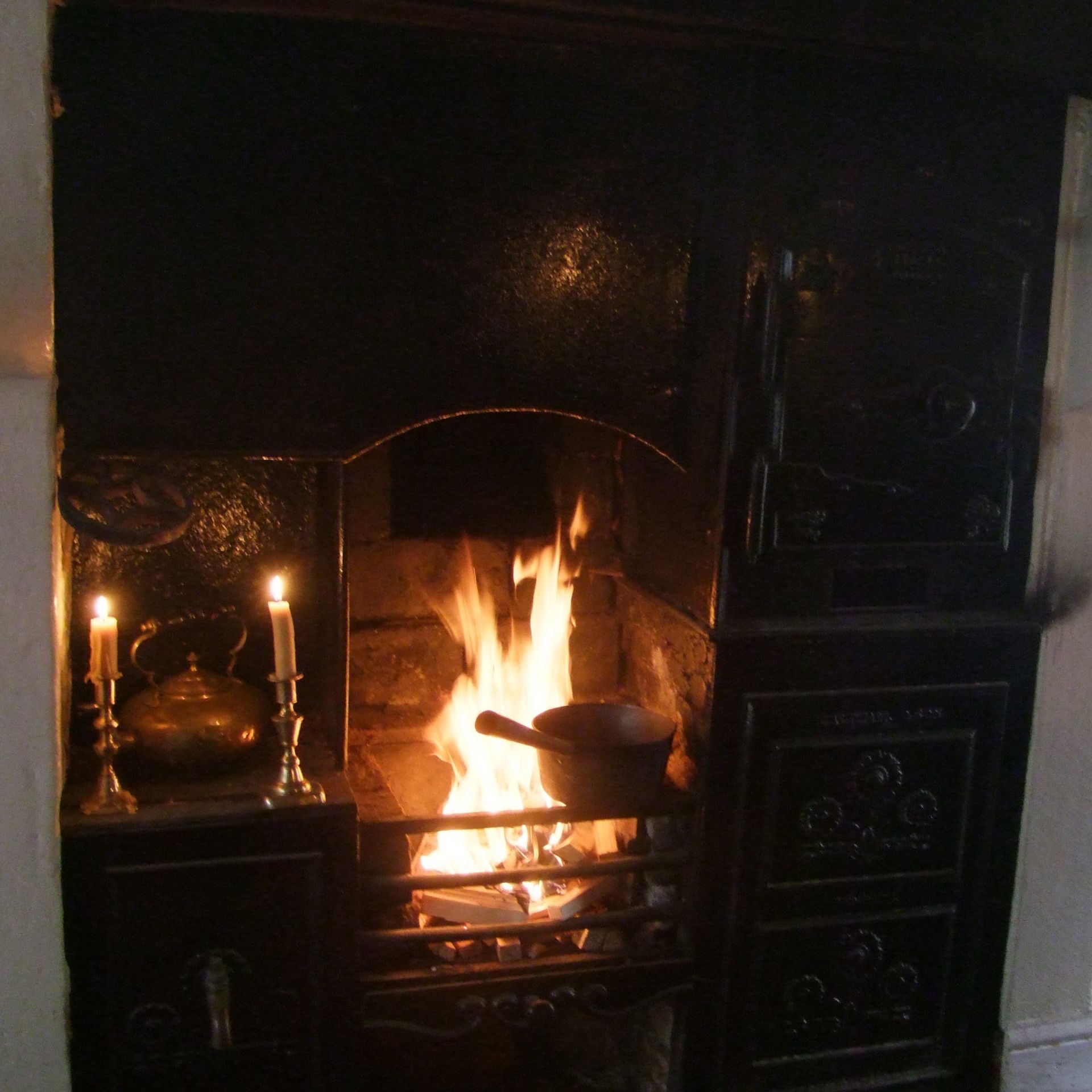 Cooking Pigments on the old Kitchen Range