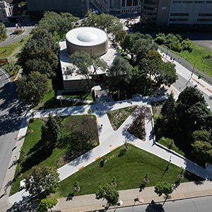 Square Chaboillez, ÉTS