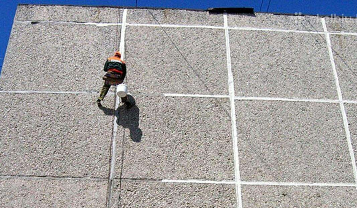 Daugiaaukščių blokų siūlių tvarkymas