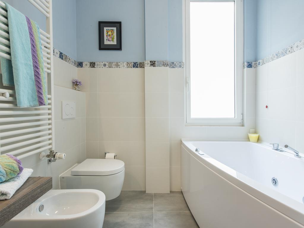 bagno con vasca ristrutturato