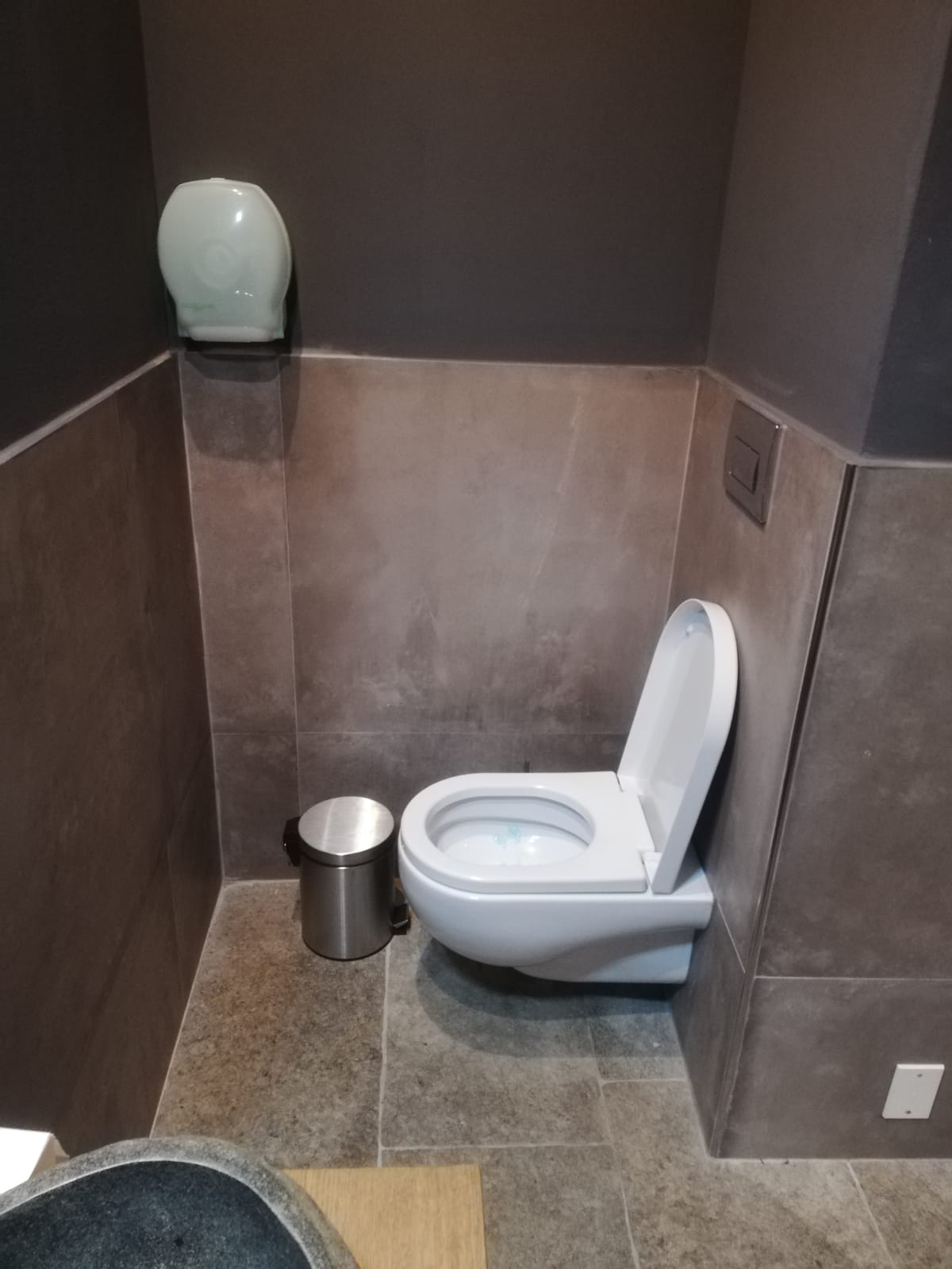 realizzazione bagni e installazione sanitari