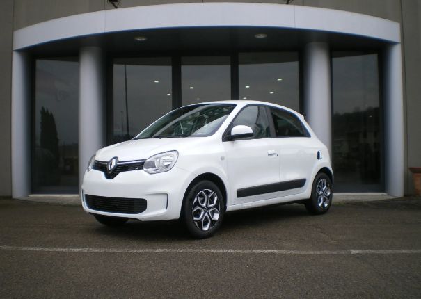 automobile Renault bianca 3 porte