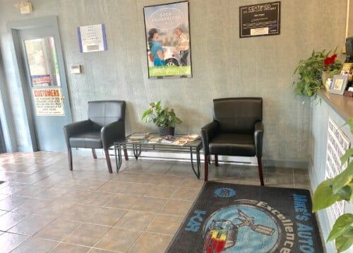 Waiting Room - Mike's Auto Body - North Kingstown, RI