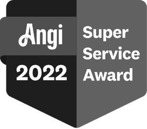 A black and white logo for the angi super service award.