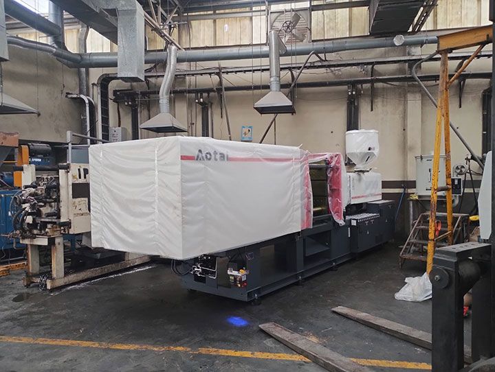 MONTACARGAS DE JERRY