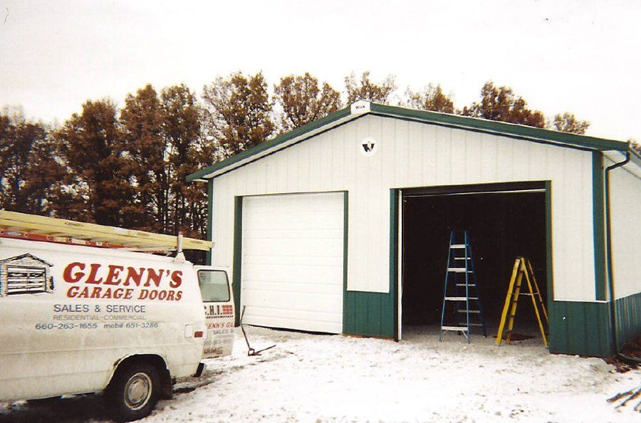 A Van From Glenn’s Garage Doors, Mid-Missouri’s #1 Business for Garage Door Service..