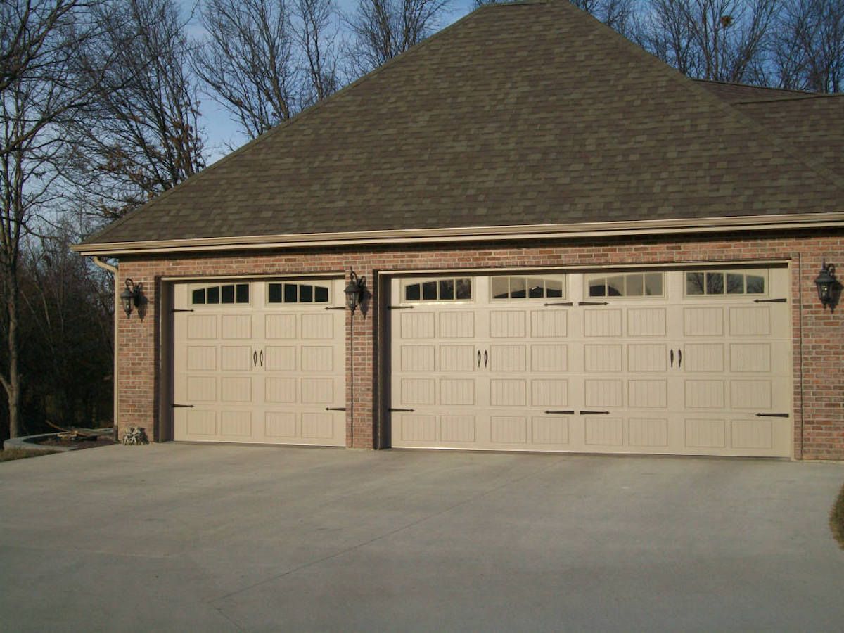 Glenn's Garage Doors will ensure that your Mid-Missouri home's garage lasts for years to come.