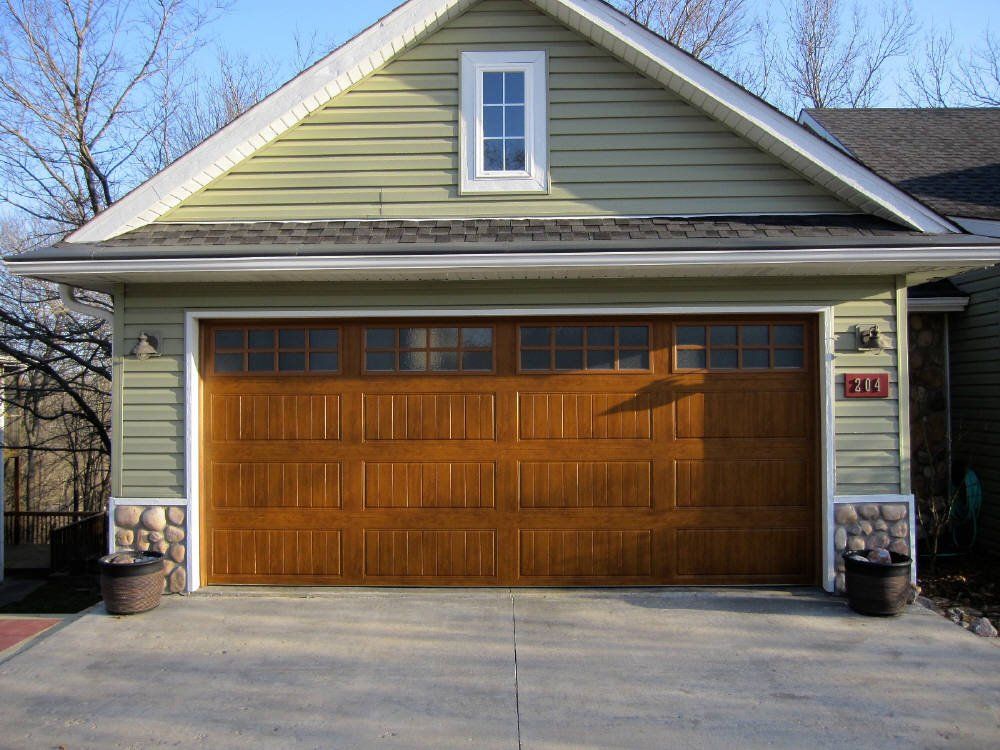Thinking of installing a garage addition to your mid-Missouri home? Call Glenn's Garage Doors for quality garage doors
