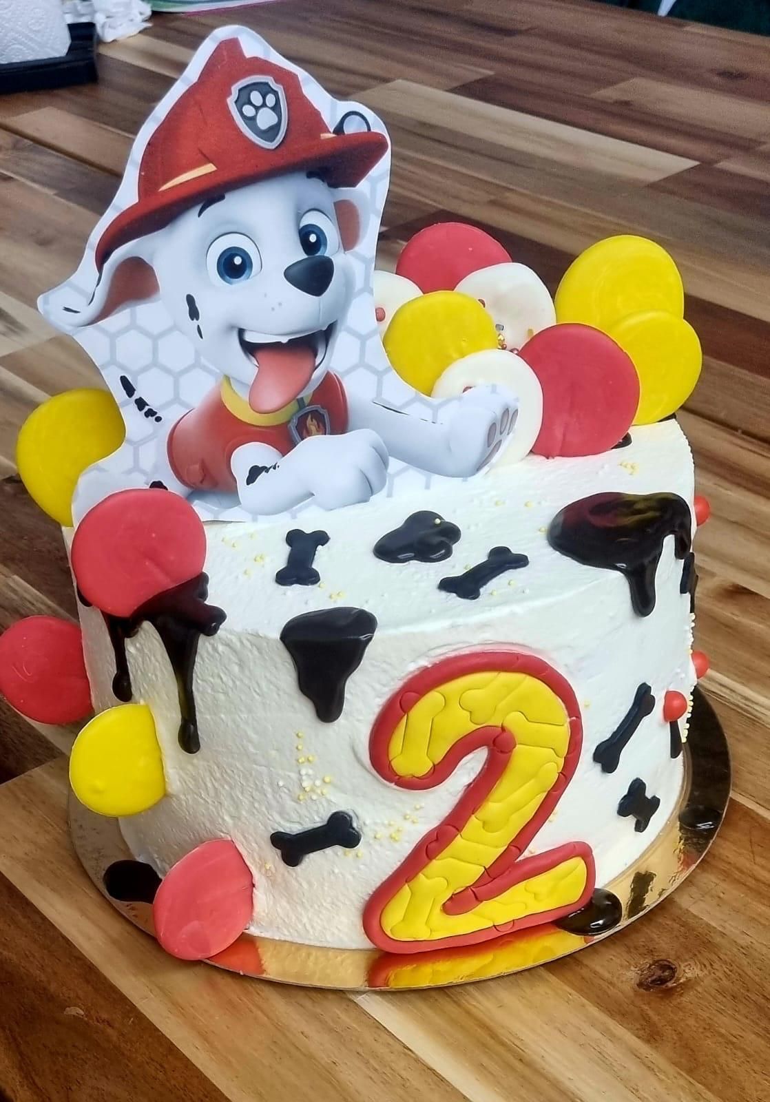 Geburtstagstorte im Paw-Patrol-Stil