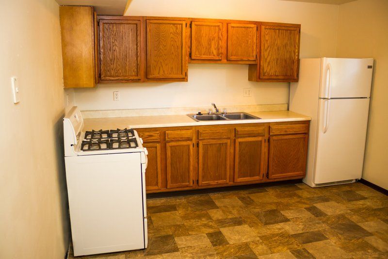 Colonial Estates Apartments