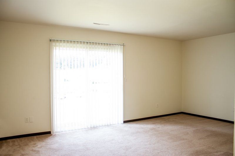 Colonial Estates Apartments