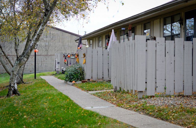 Cedarwood Apartments Aspen Management