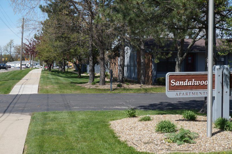 Sandalwood Apartments Aspen Management