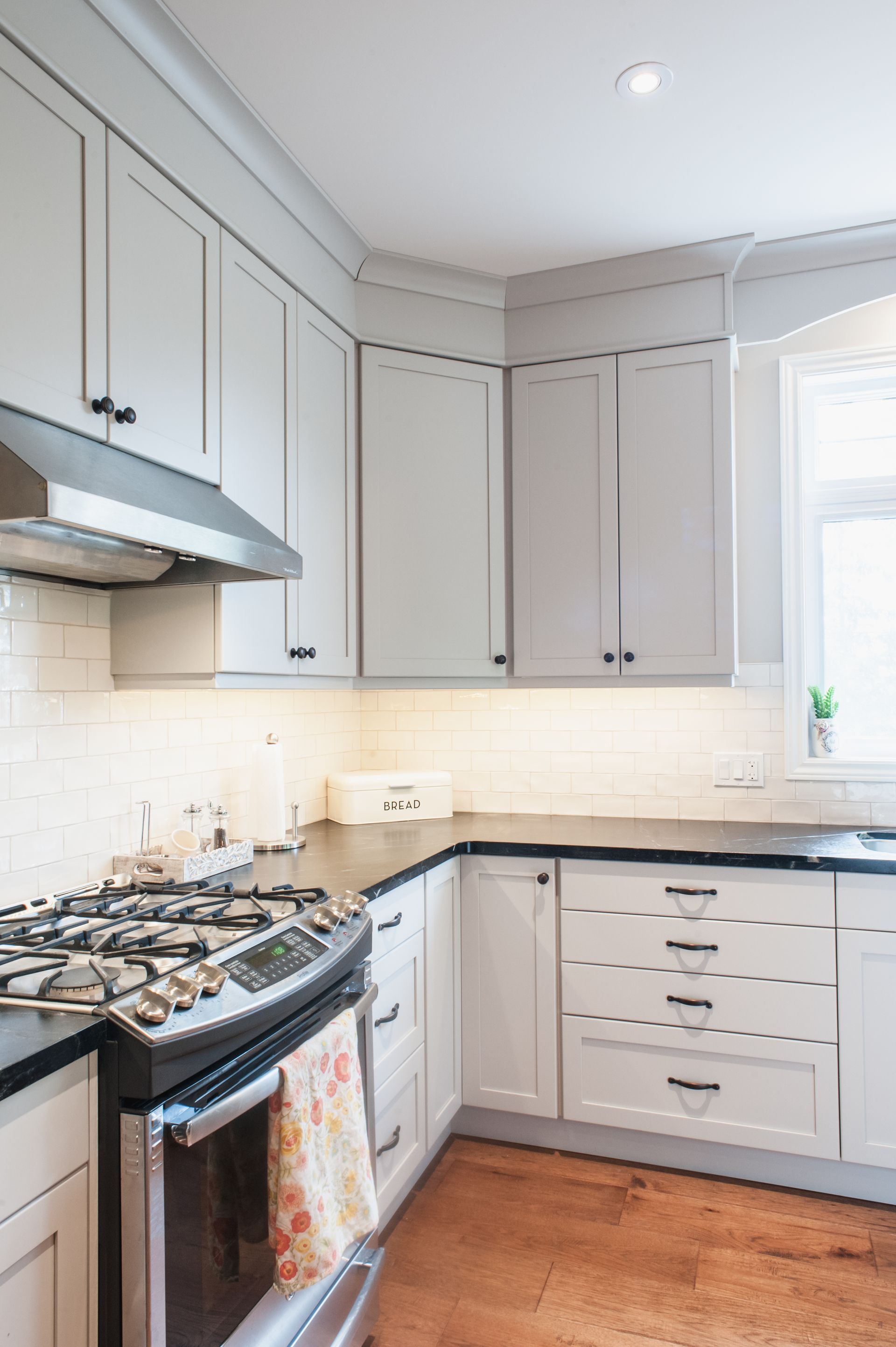 Replacement cabinet doors in white from Kawartha Hardware Distributors in Peterborough.