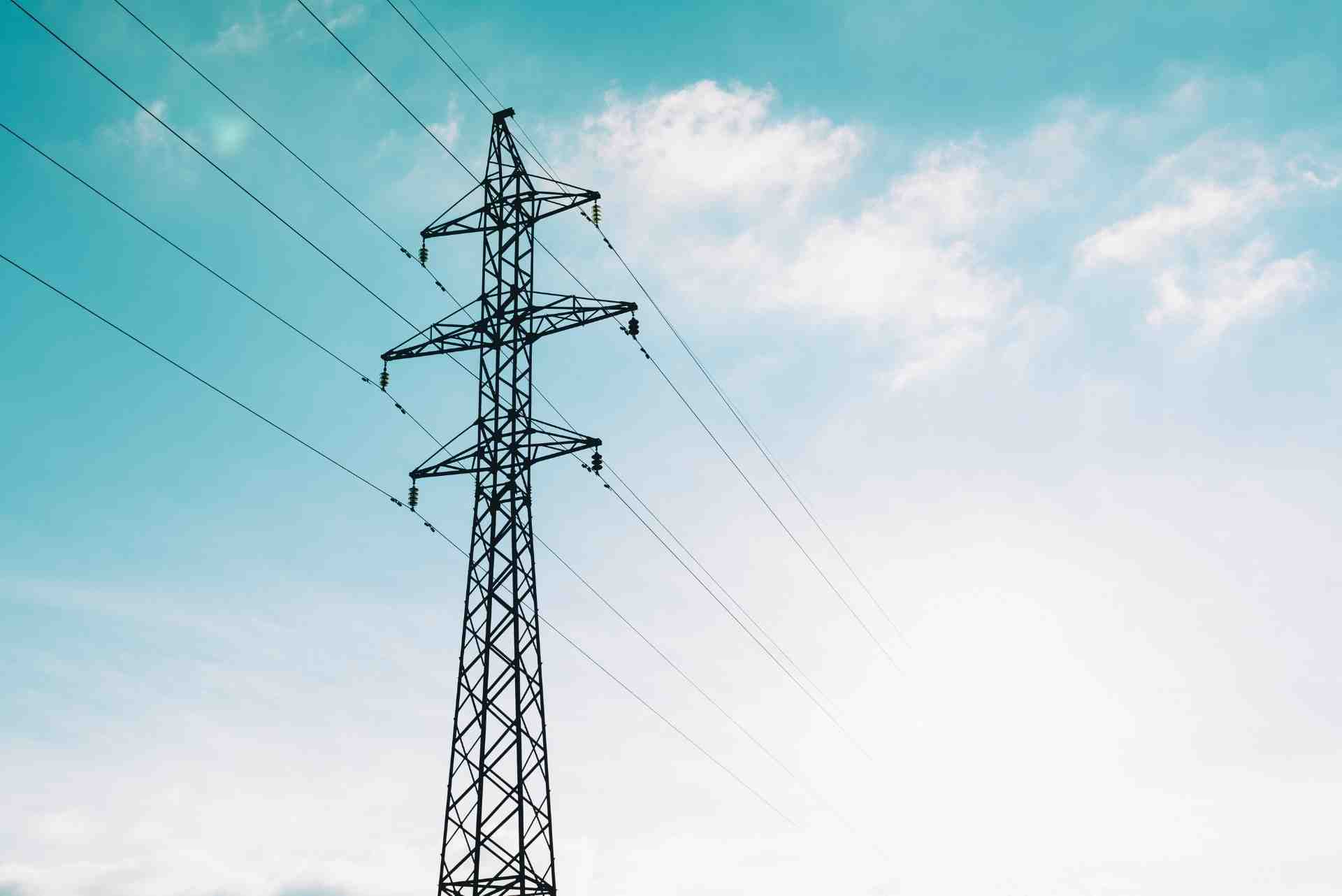 Gewerbestrom Strommast