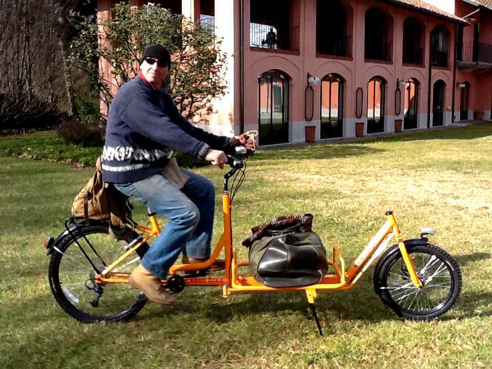 cargo bike lunga a 2 ruote per uso privato familiare bici da carico