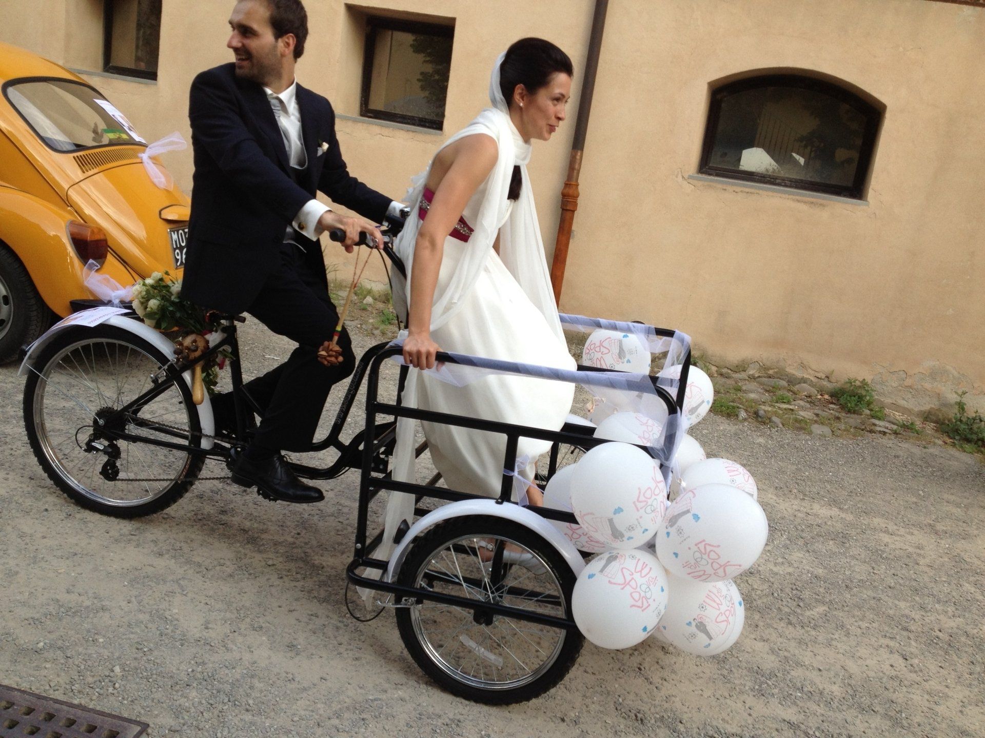 triciclo cargo bike porta sposa per fotografi