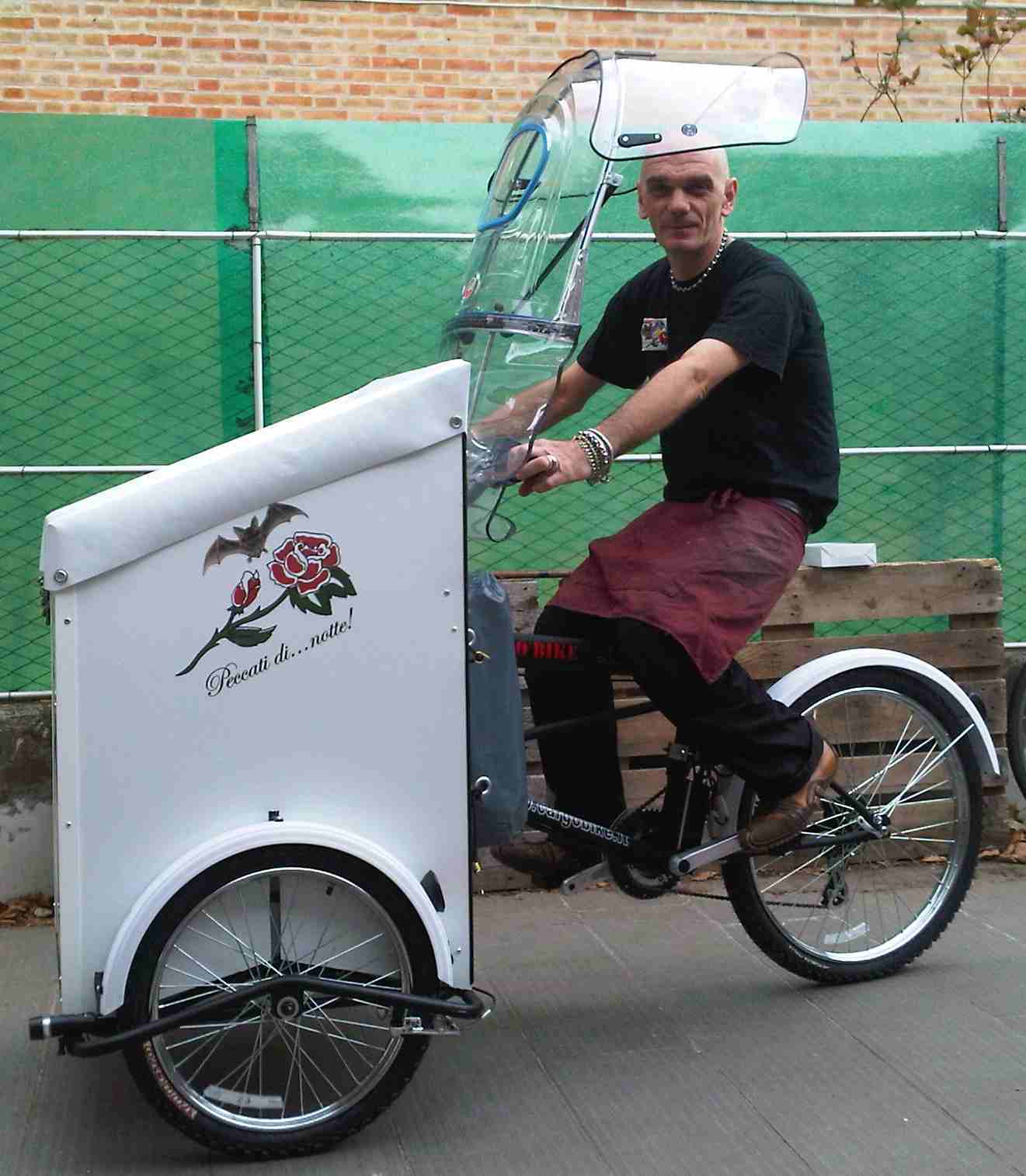 triciclo cargo bike promozionale e pubblicità negozio pane