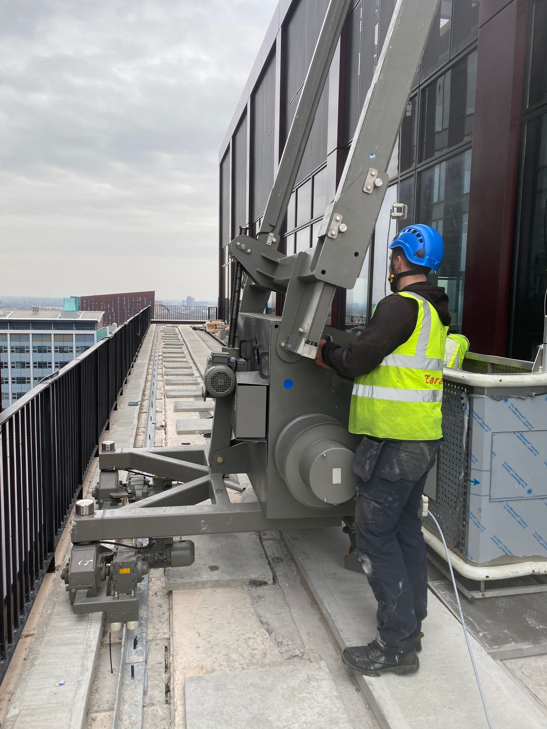 Trolley system BVMU for facade access and maintenance