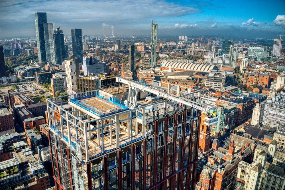 Telescopic BMU with cradle