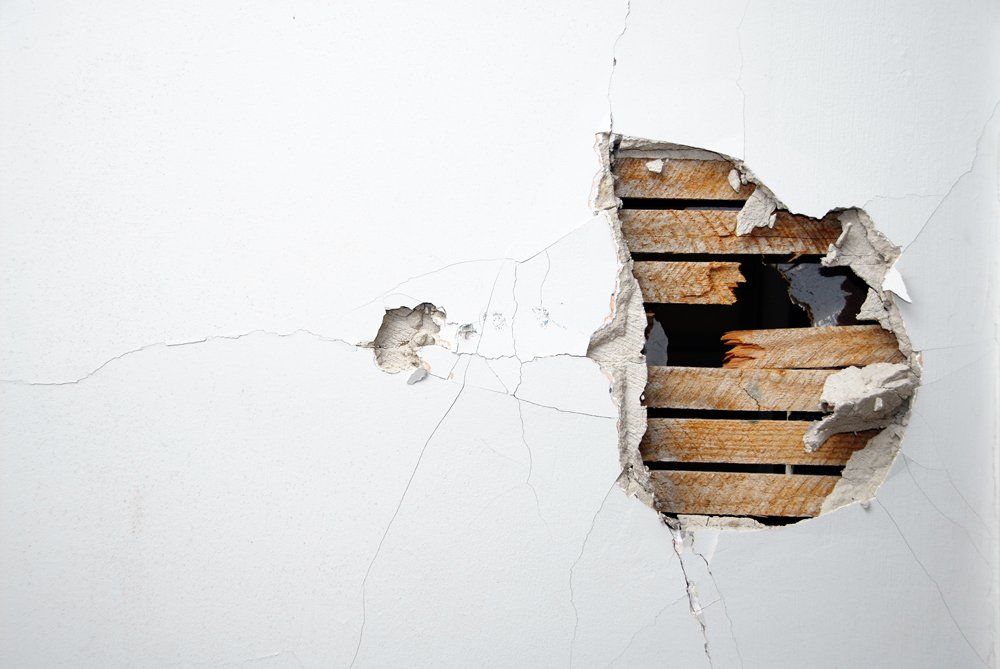 Cracked Plaster Wall - Newburgh, IN - Carey Painting LLC