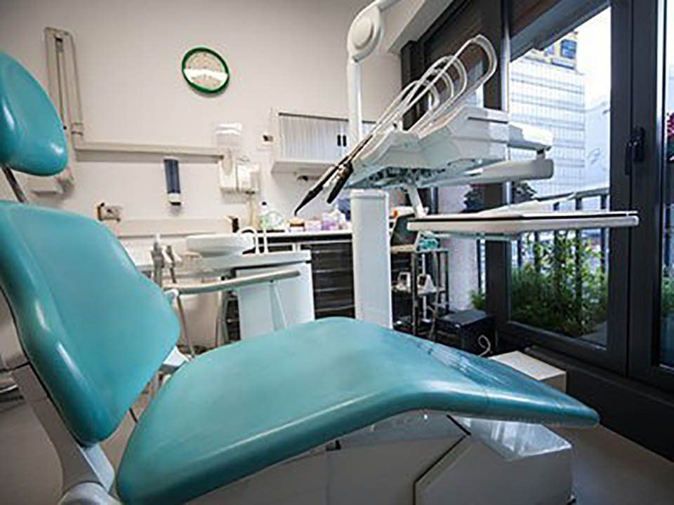 Poltrona studio dentistico