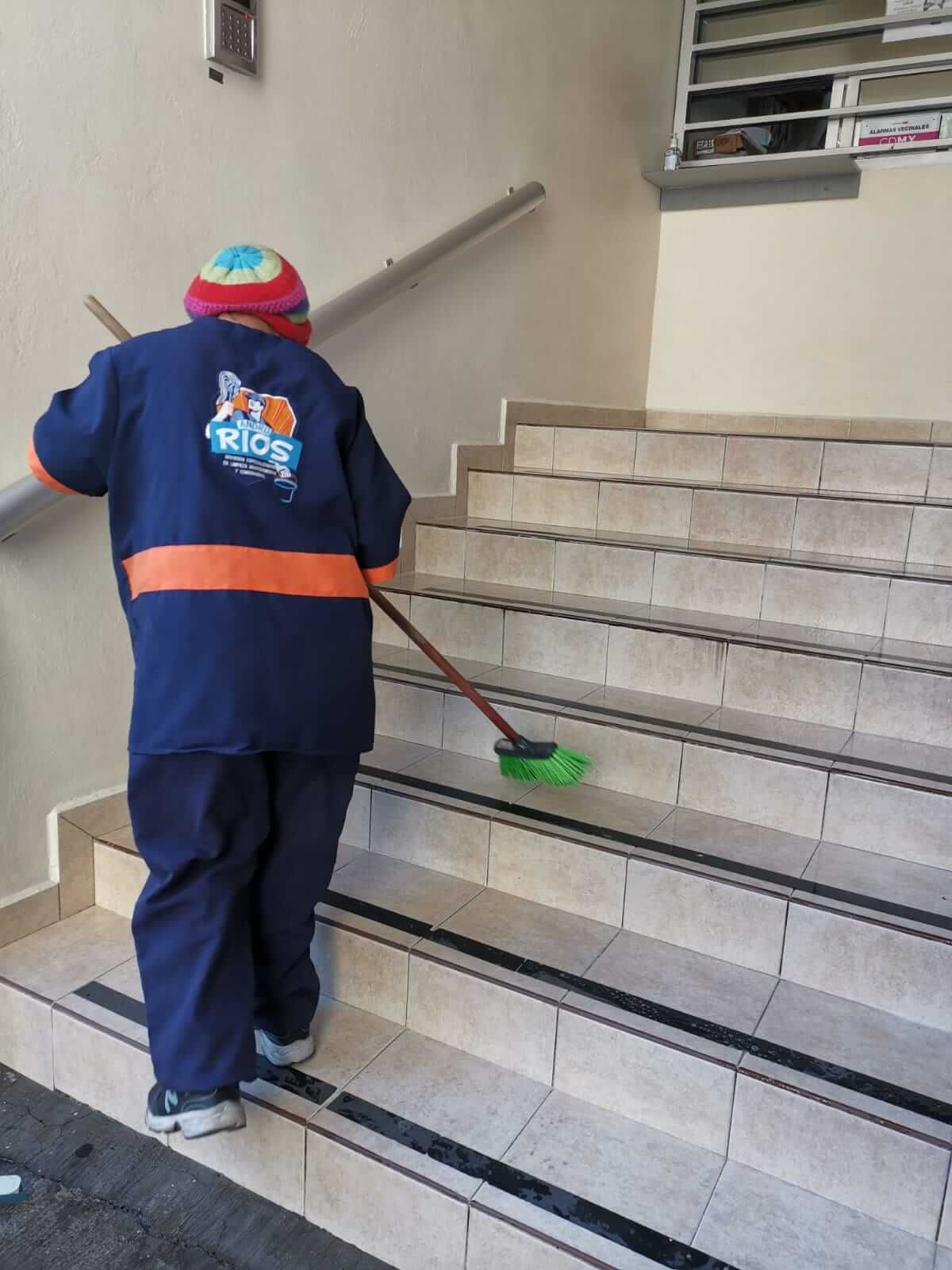 EMPRESA DE LIMPIEZA Y MANTENIMIENTO ANDRU RÍOS