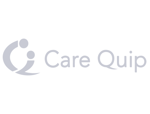Logotipo de Care Quip: un ícono estilizado de dos figuras conectadas; texto gris "Care Quip".