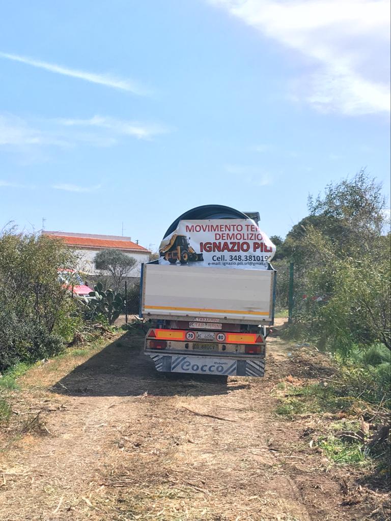 posa tubo per scolo acque piovane