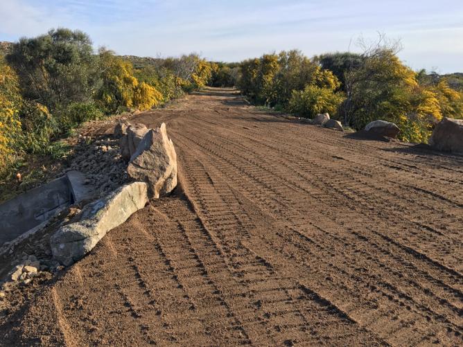 posa tubo per scolo acque piovane