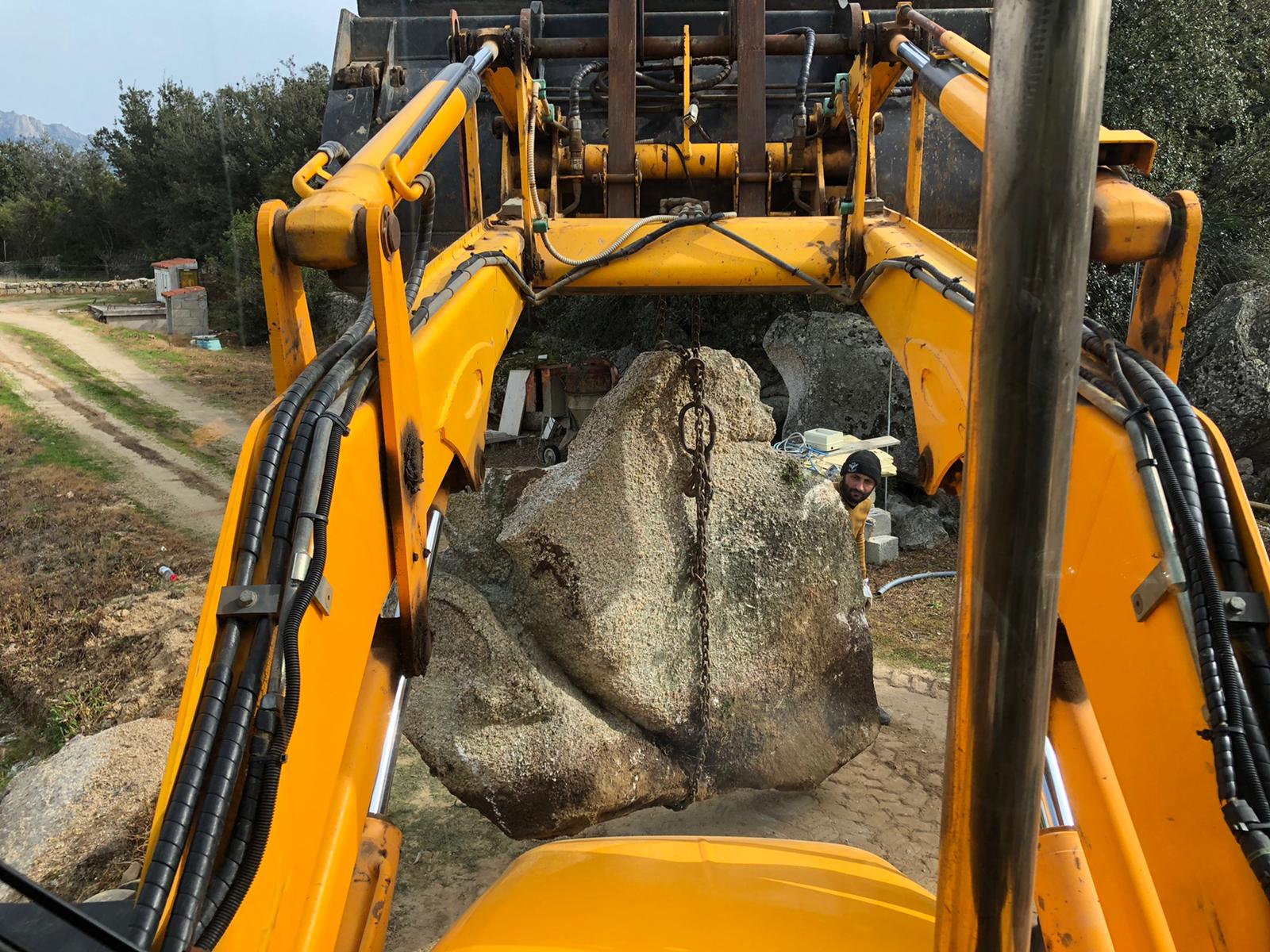 Posa monoliti ornamentali