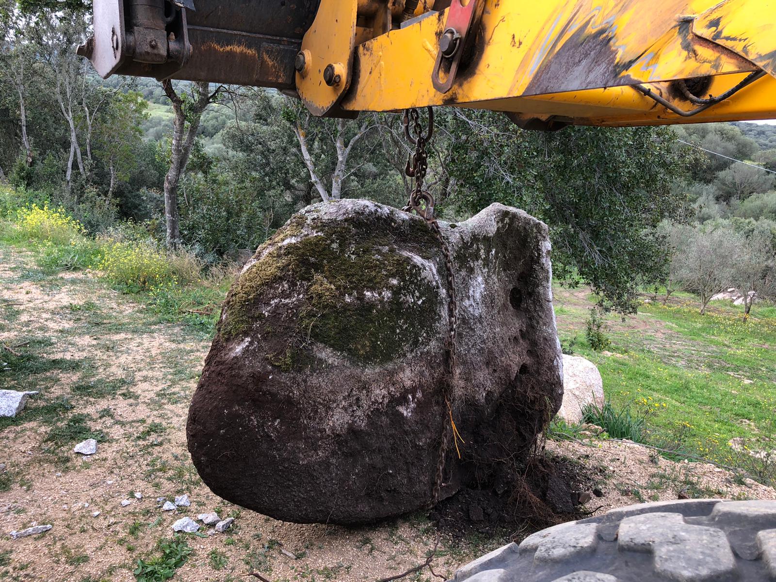 Posa monoliti ornamentali