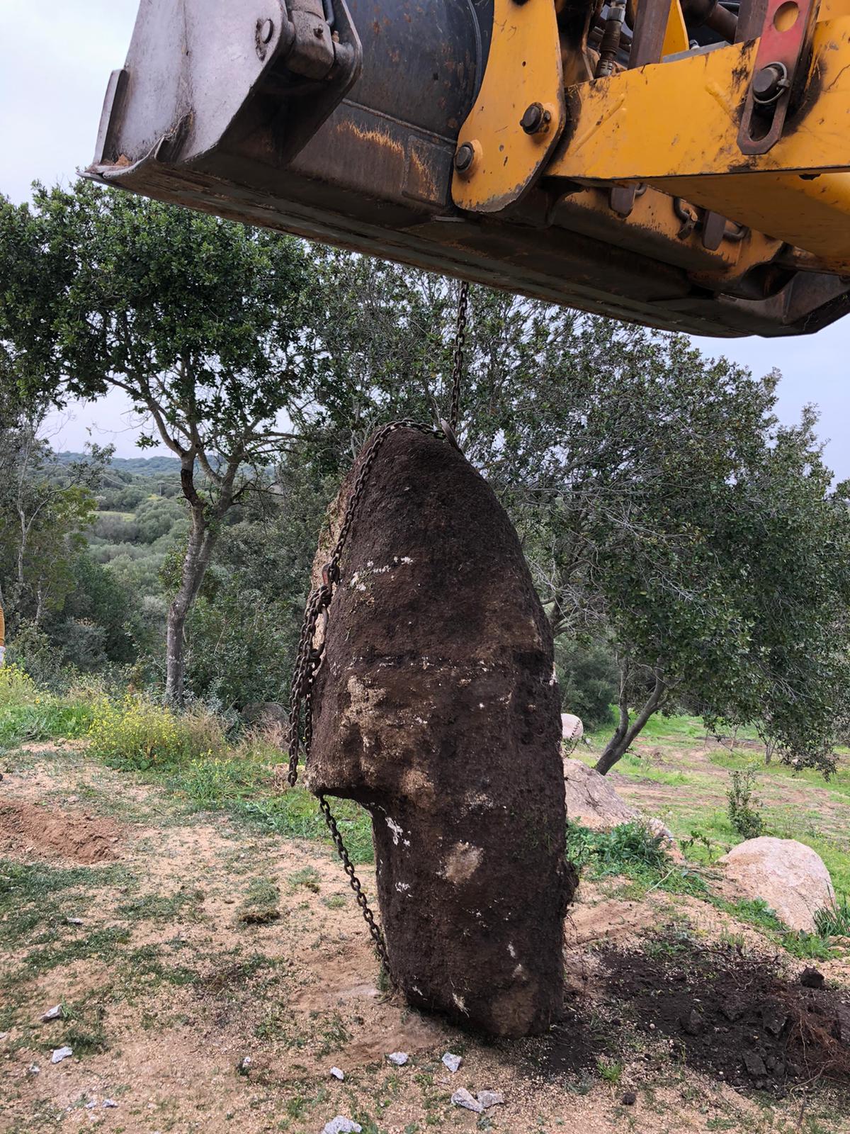 Posa monoliti ornamentali