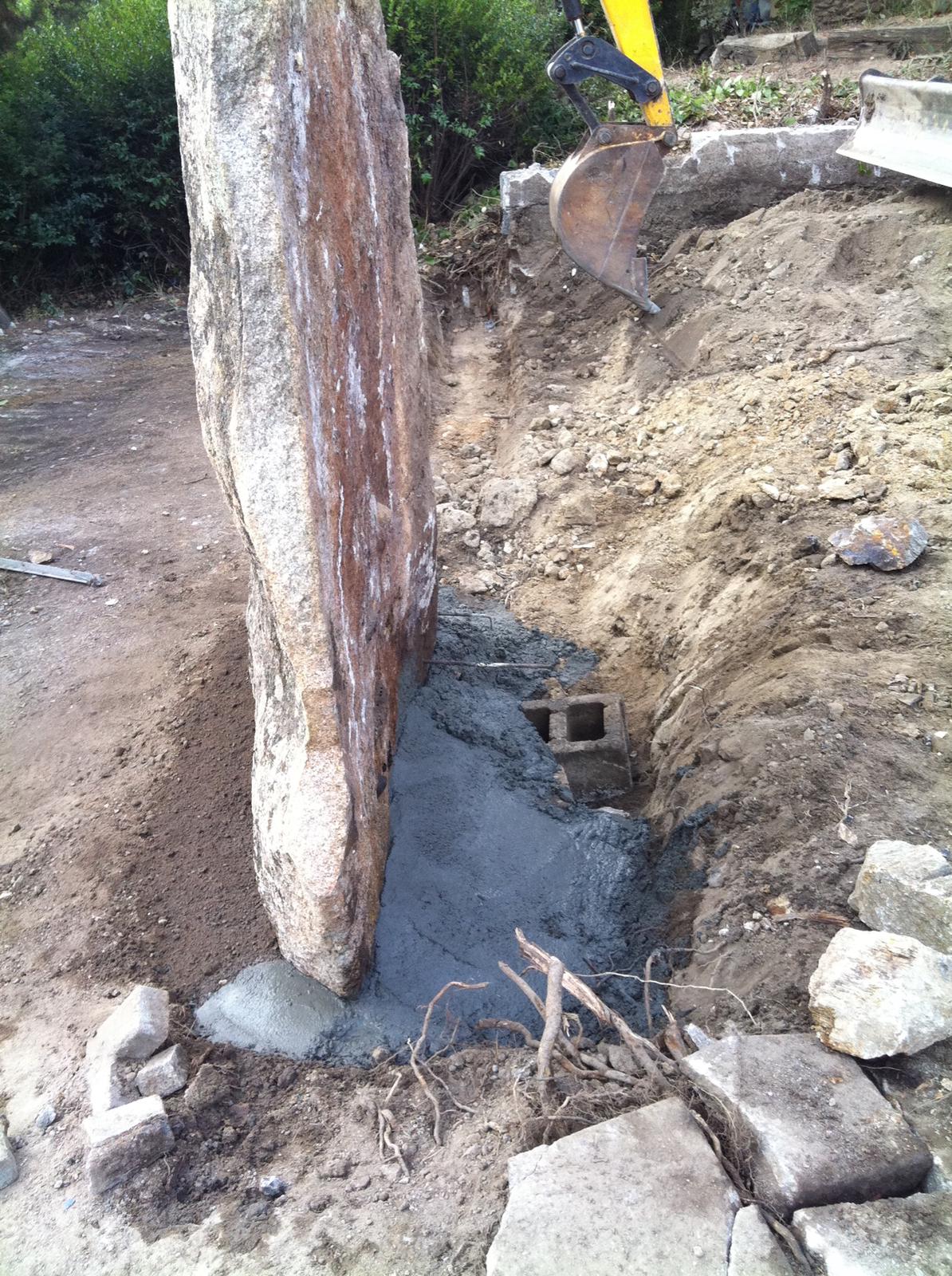 Posa monoliti ornamentali