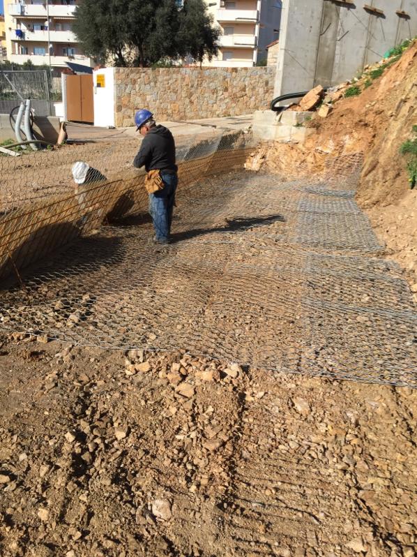 Preparazione muro in terra armata