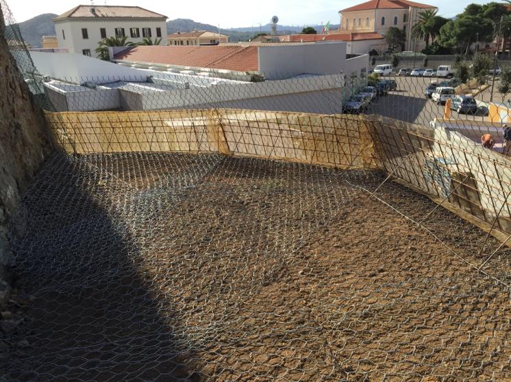 Preparazione muro in terra armata