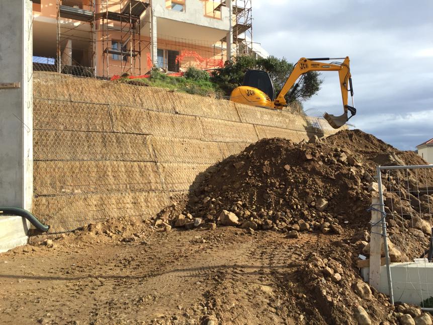 Preparazione muro in terra armata