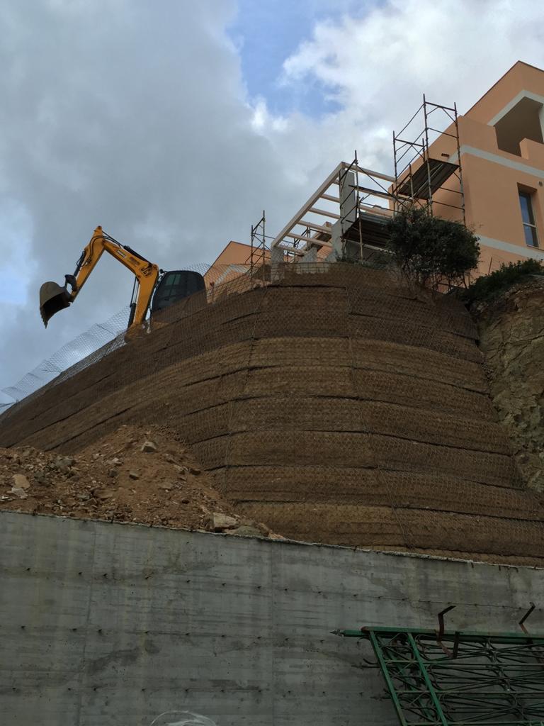 Preparazione muro in terra armata