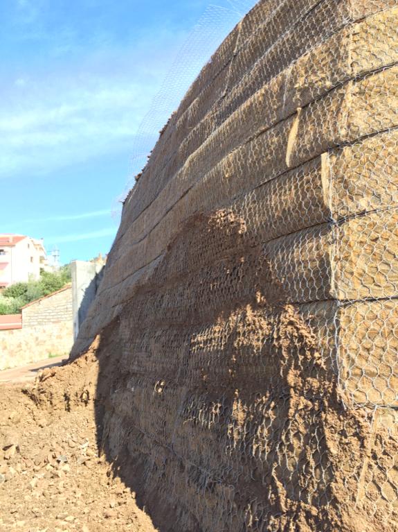 Preparazione muro in terra armata