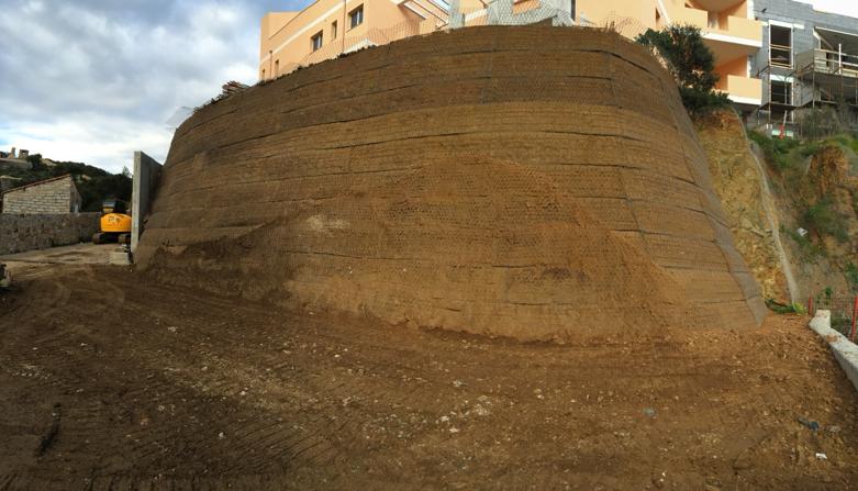 Preparazione muro in terra armata