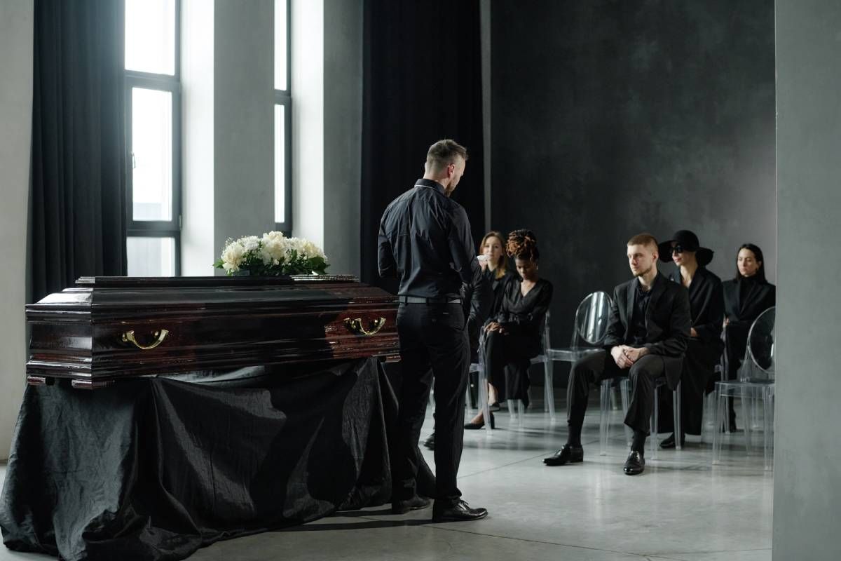 Attendees Following Respectful Funeral Etiquette at El Cajon Funeral Service