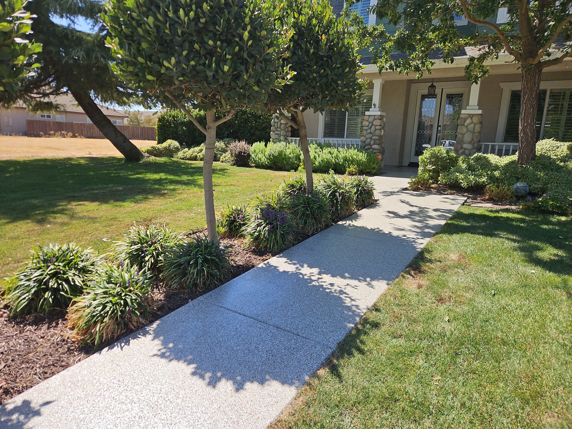 Driveway and Walkway Floor Coating Services