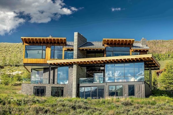 Mountain States Building Products offers premium Loewen windows & doors for luxury homes. Get a quote today!