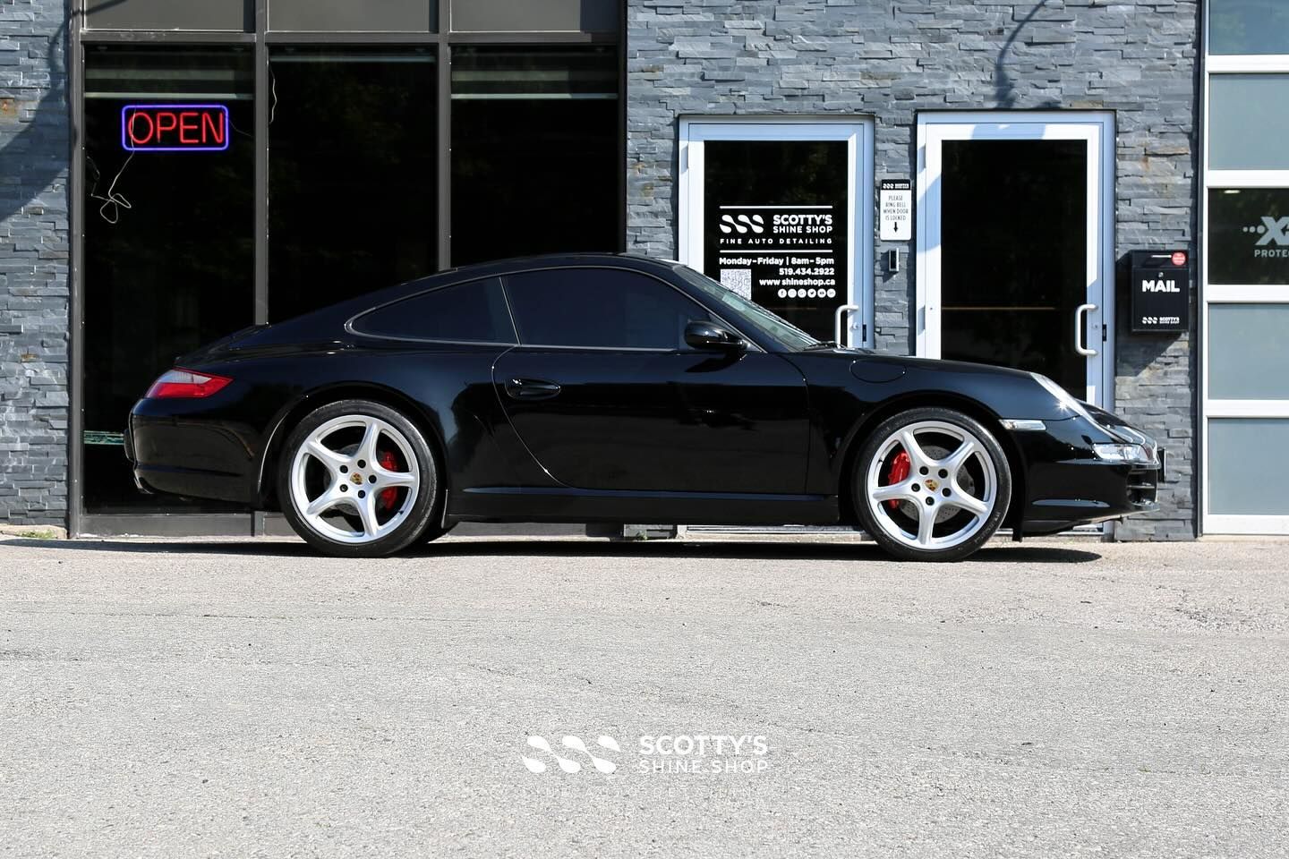 2006 Porsche 911 Light Paint Correction London, Canada