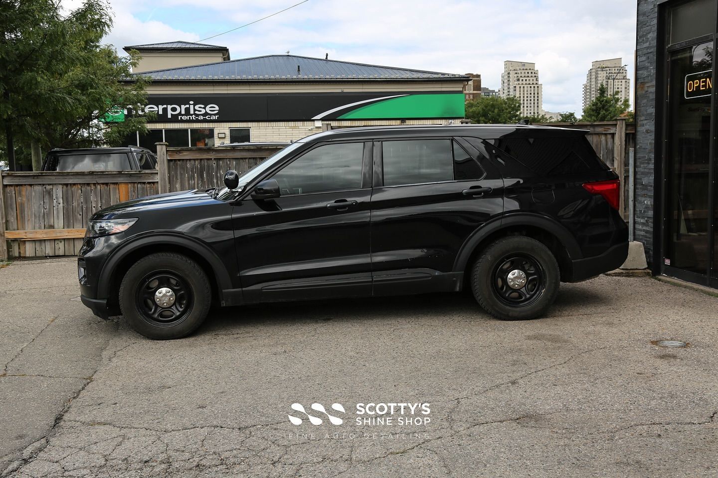 2020 Ford Explorer with Llumar Pinnacle ceramic window tint installed at Scotty’s Shine Shop London 