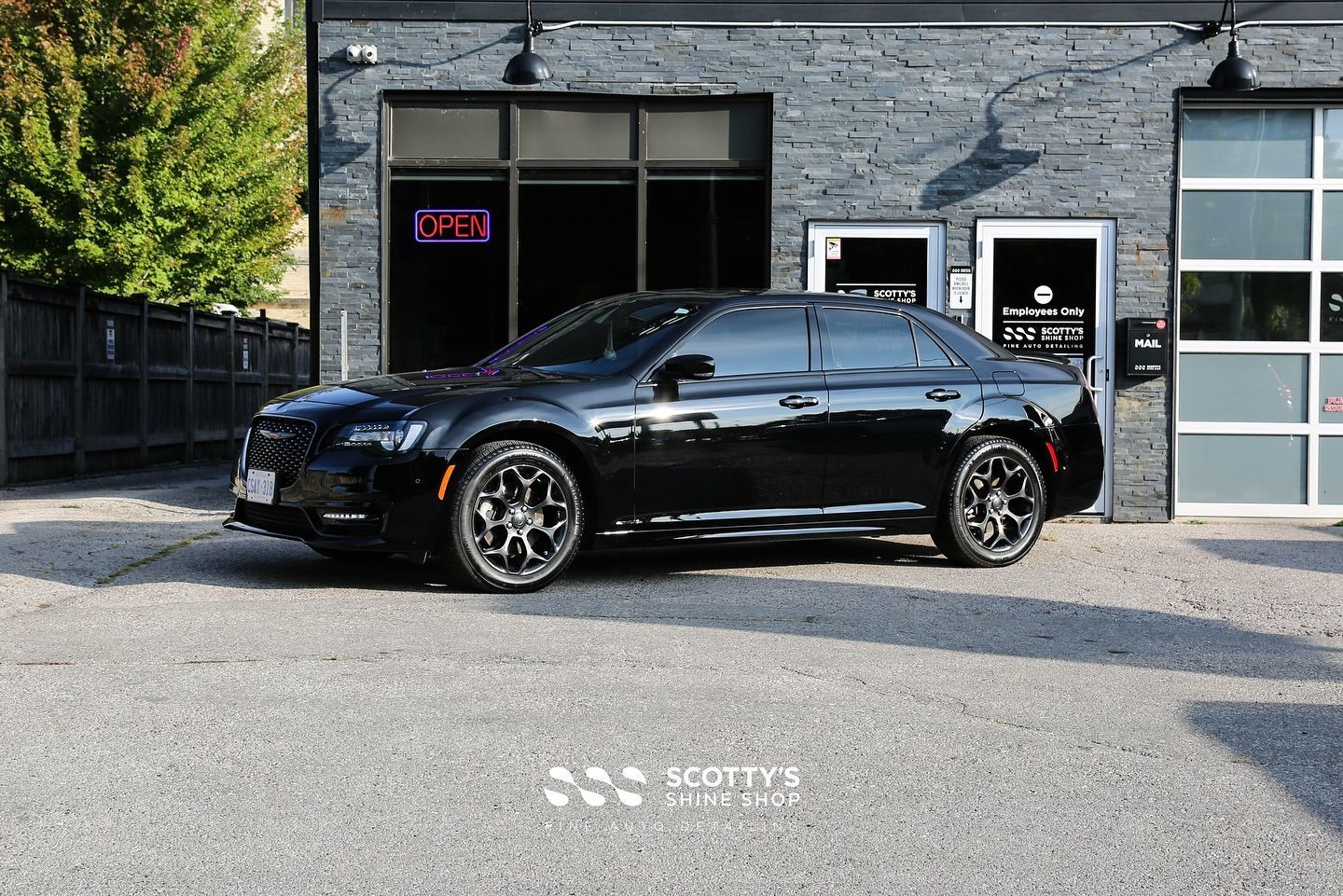 2022 Chrysler 300 Full Paint Correction and Modesta BC-X Ceramic Coating London, Ont Canada