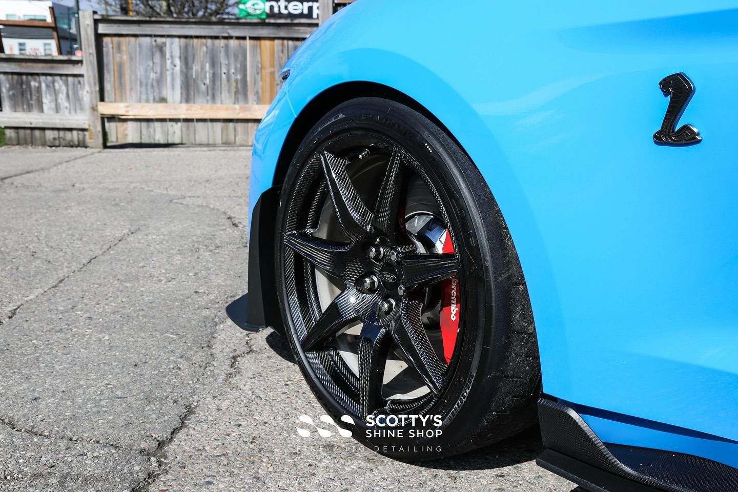 2022 Ford Mustang GT500 LLumar Formula 1 Stratos Ceramic Window Tint, SunTek Ultra Full Body Paint Protection Film, Ultrafit Wincrest EVO Windshield Protection Film, Modesta BC-06 & 04 front wheel close up London, ON