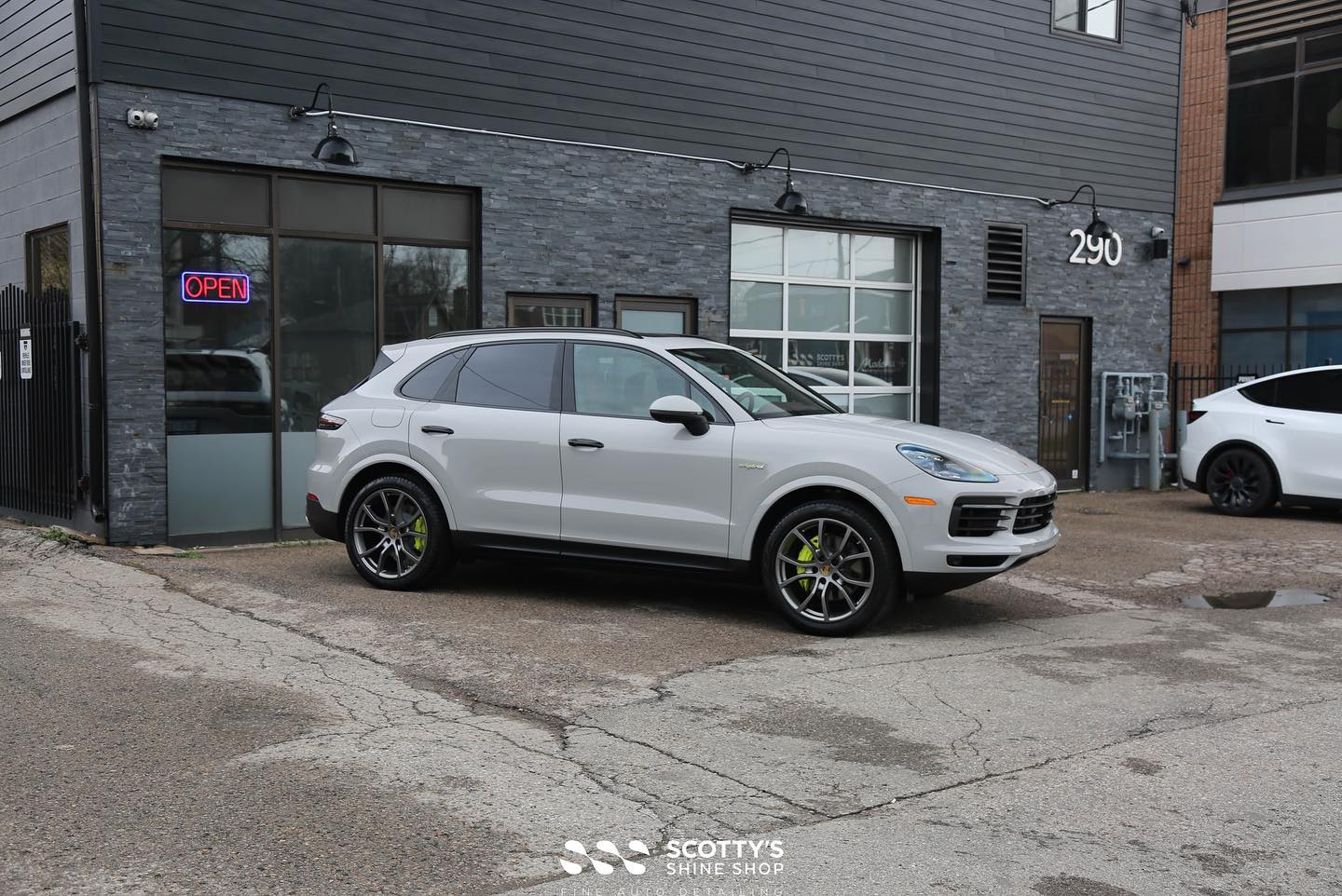 2022 Porsche Cayenne E-hybrid Xpel Ultimate Plus paint protection film London canada