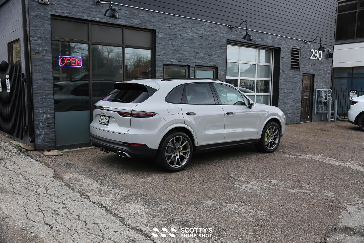 2022 Porsche Cayenne E-hybrid Xpel Ultimate Plus paint protection film London Ontario